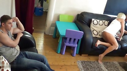 آمریکای لاتین کیر گلفت کیر در حلق می شود و بر روی صورت فیلم سینمای سکسی ژاپنی خود, سخت جنسیت