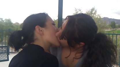 جاسوس هارا licked و انگشتی قبل سکس ژاپنی با مامان از لعنتی
